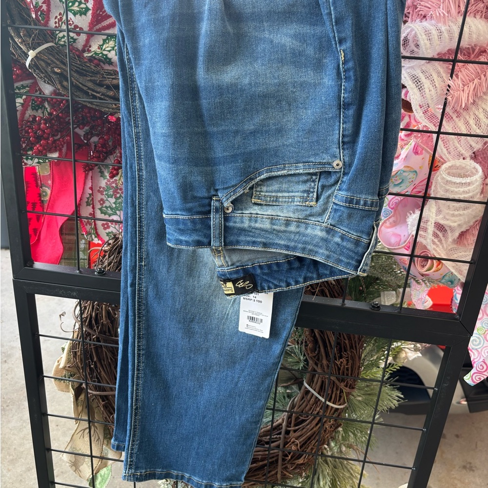 Suzanne Betro Blue Straight Leg Jeans Classic Style